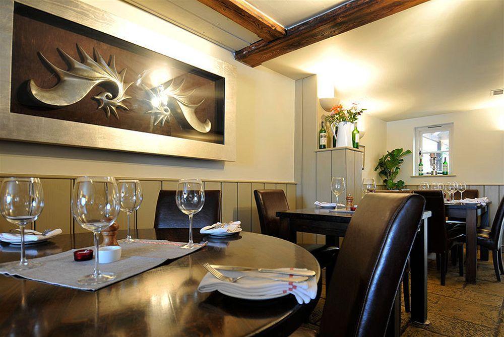 The Chequers Inn Cassington Exterior photo