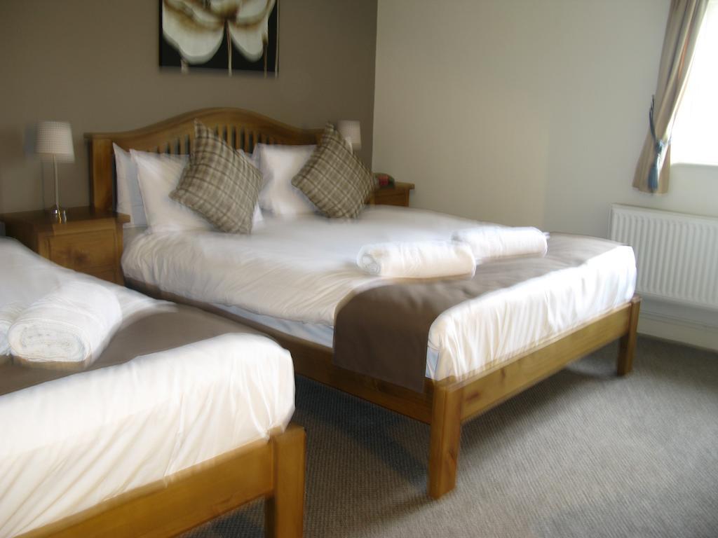 The Chequers Inn Cassington Room photo
